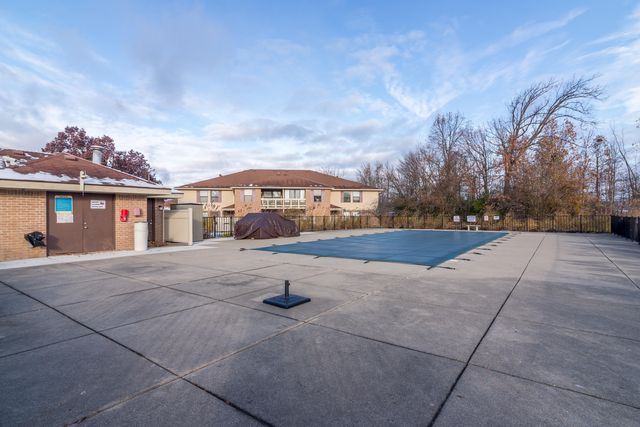 61137 Greenwood Drive, South Lyon, MI 48178