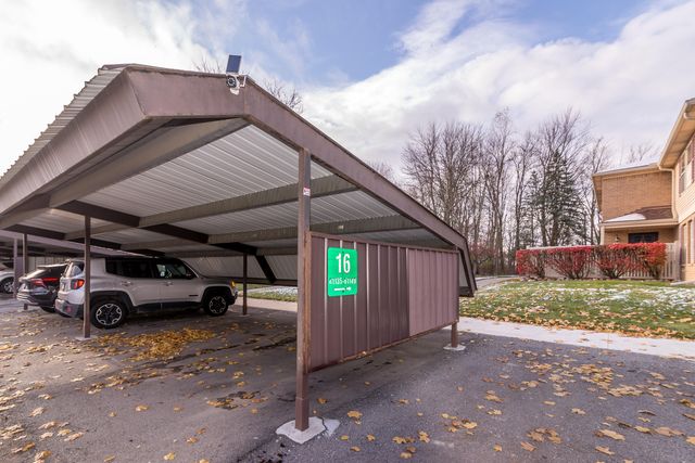 61137 Greenwood Drive, South Lyon, MI 48178