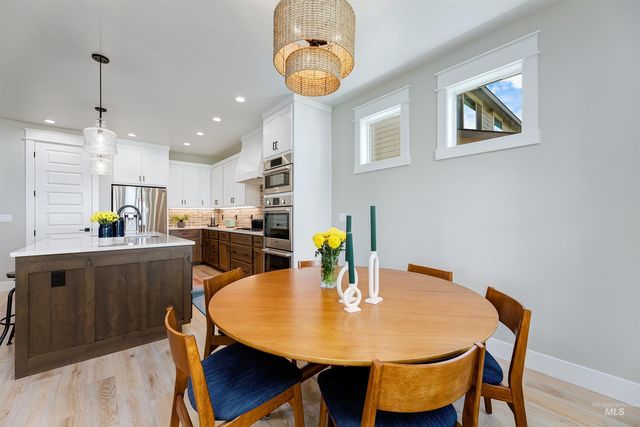 5463 N Exeter Way, Meridian, ID 83646