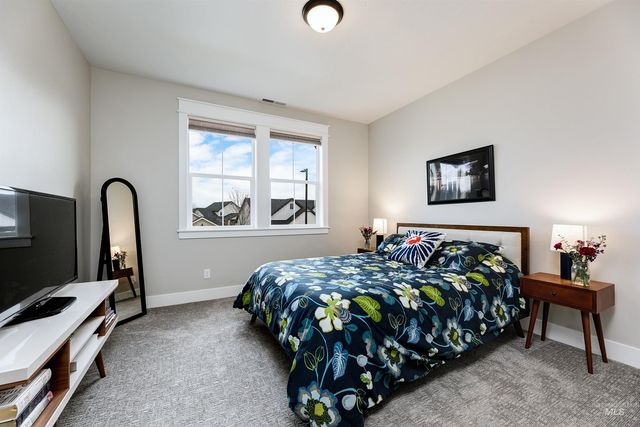 5463 N Exeter Way, Meridian, ID 83646