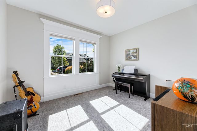 5463 N Exeter Way, Meridian, ID 83646