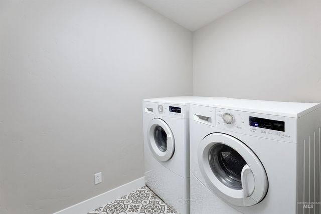 5463 N Exeter Way, Meridian, ID 83646