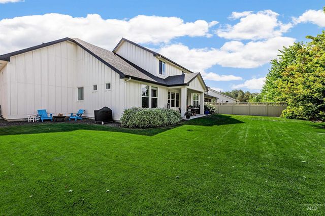 5463 N Exeter Way, Meridian, ID 83646