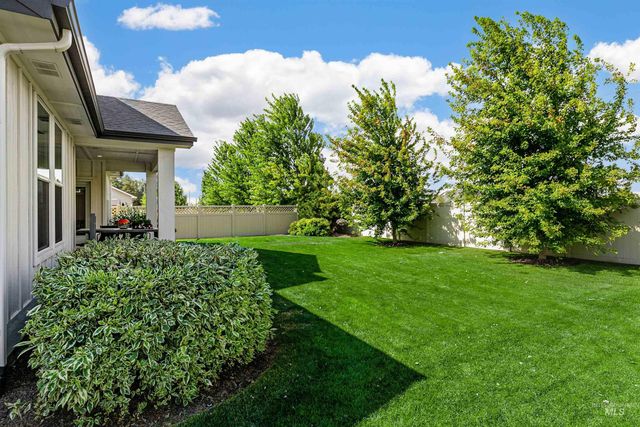 5463 N Exeter Way, Meridian, ID 83646