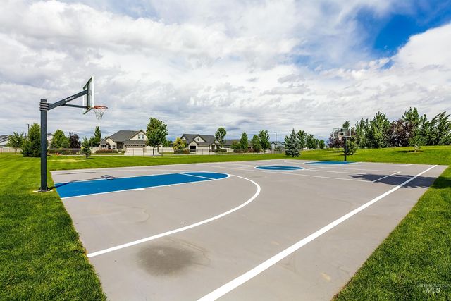 5463 N Exeter Way, Meridian, ID 83646