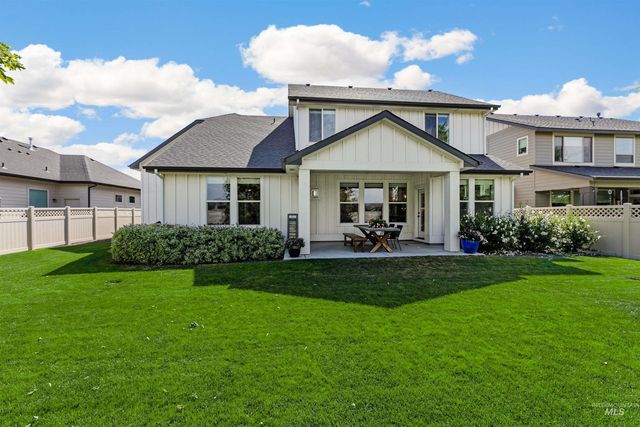 5463 N Exeter Way, Meridian, ID 83646