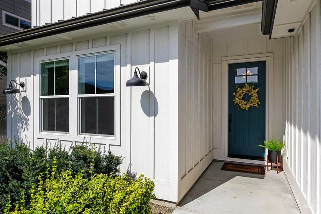 5463 N Exeter Way, Meridian, ID 83646