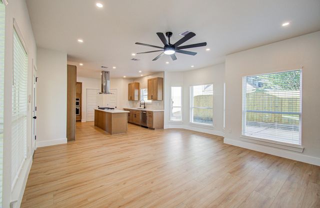 5547 Honor Drive, Houston, TX 77041