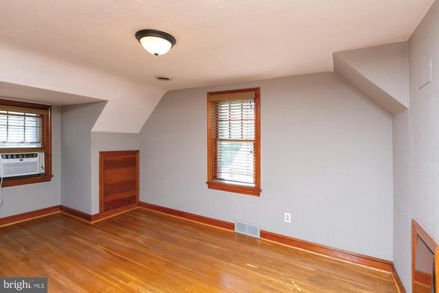 172 MARTINSBURG RD, Berkeley Springs, WV 25411