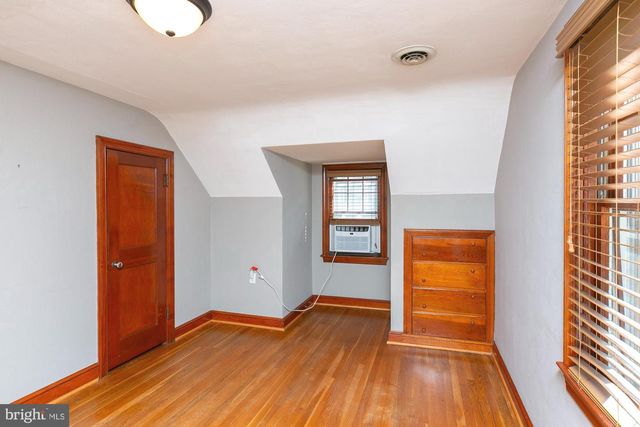172 MARTINSBURG RD, Berkeley Springs, WV 25411