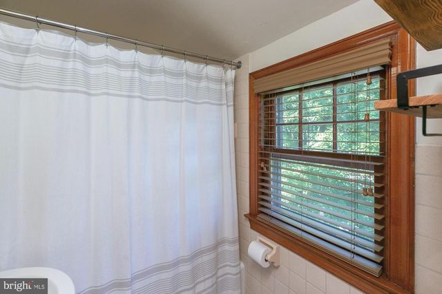 172 MARTINSBURG RD, Berkeley Springs, WV 25411