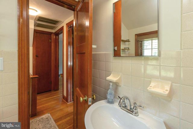 172 MARTINSBURG RD, Berkeley Springs, WV 25411