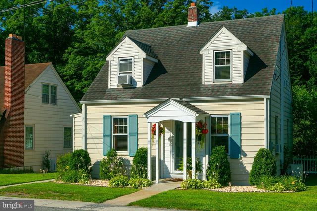 172 MARTINSBURG RD, Berkeley Springs, WV 25411