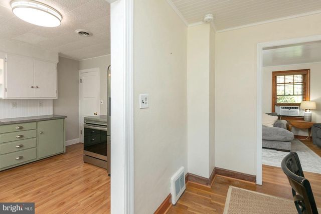 172 MARTINSBURG RD, Berkeley Springs, WV 25411