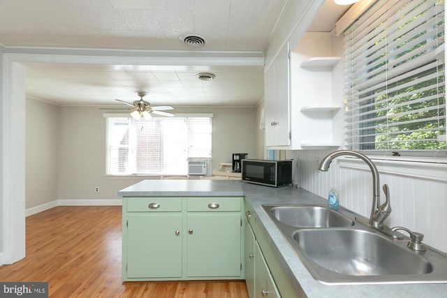 172 MARTINSBURG RD, Berkeley Springs, WV 25411