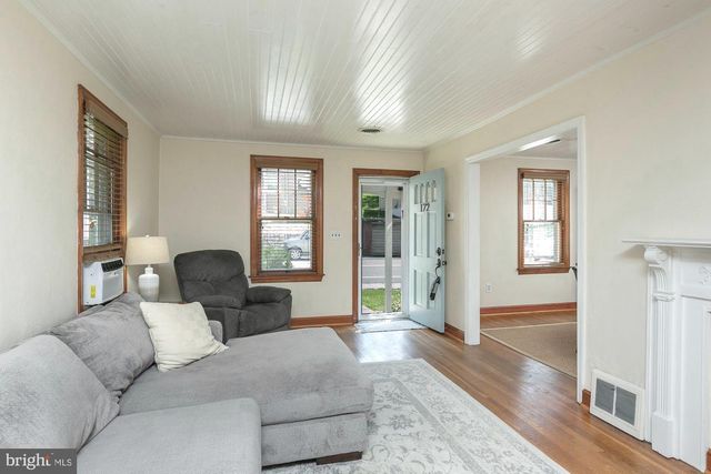 172 MARTINSBURG RD, Berkeley Springs, WV 25411