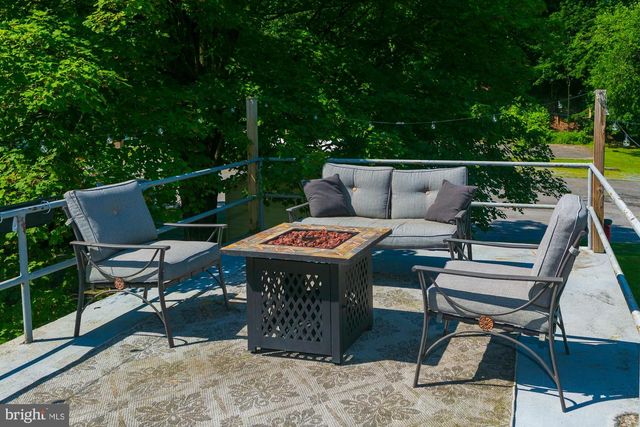 172 MARTINSBURG RD, Berkeley Springs, WV 25411