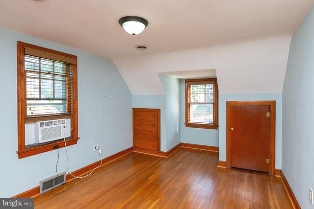 172 MARTINSBURG RD, Berkeley Springs, WV 25411