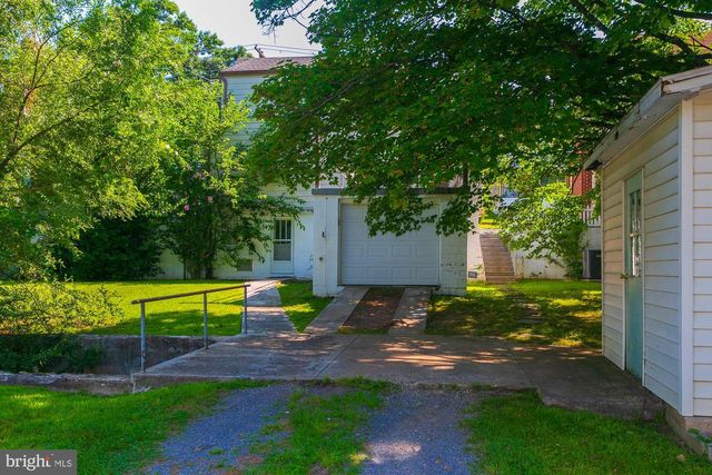 172 MARTINSBURG RD, Berkeley Springs, WV 25411