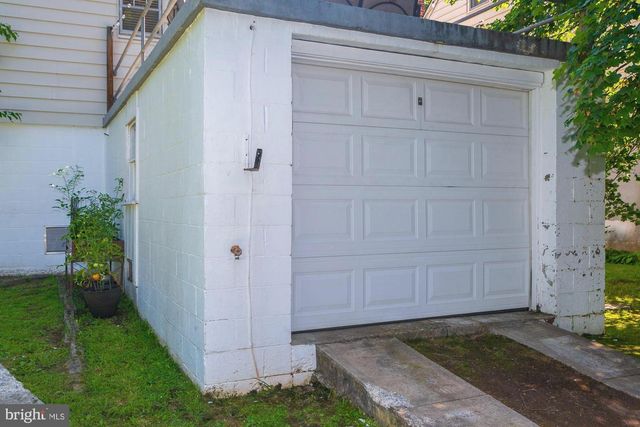 172 MARTINSBURG RD, Berkeley Springs, WV 25411