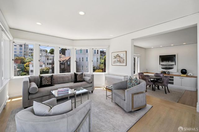 1127 Greenwich Street, San Francisco, CA 94109