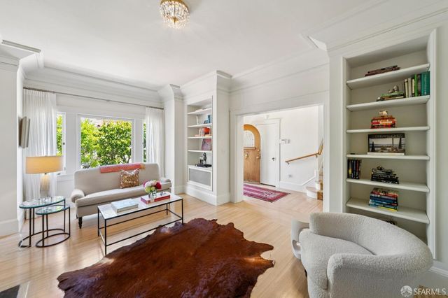 1127 Greenwich Street, San Francisco, CA 94109