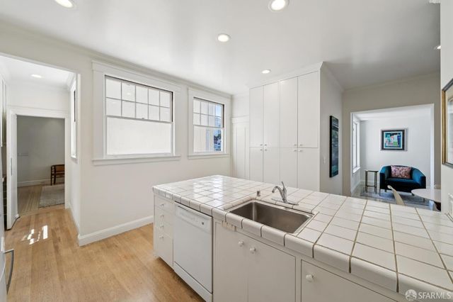 1127 Greenwich Street, San Francisco, CA 94109