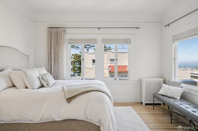 1127 Greenwich Street, San Francisco, CA 94109