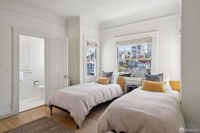 1127 Greenwich Street, San Francisco, CA 94109