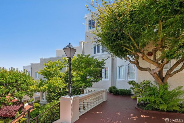 1127 Greenwich Street, San Francisco, CA 94109