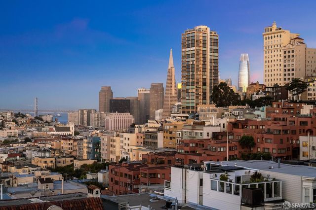 1127 Greenwich Street, San Francisco, CA 94109
