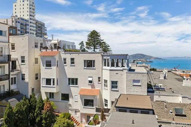 1127 Greenwich Street, San Francisco, CA 94109