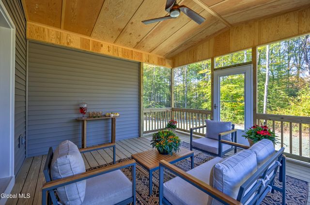 35 Tamarack Street, Ballston, NY 12019