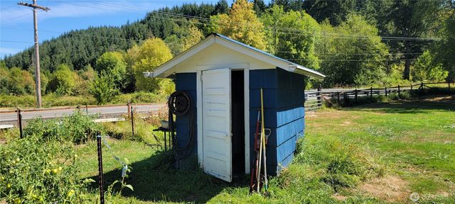 558 Coal Creek Road, Chehalis, WA 98532