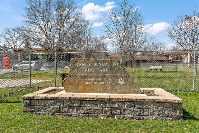 13911 James Drive 1005, Crestwood, IL 60418