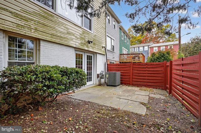 13110 PUTNAM CIR, Woodbridge, VA 22191