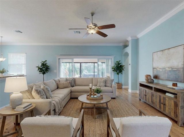 2450 CARRIAGE HILL WAY, The Villages, FL 32162