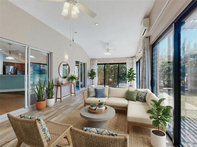 2450 CARRIAGE HILL WAY, The Villages, FL 32162