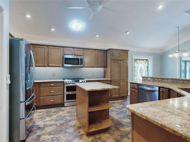 2450 CARRIAGE HILL WAY, The Villages, FL 32162