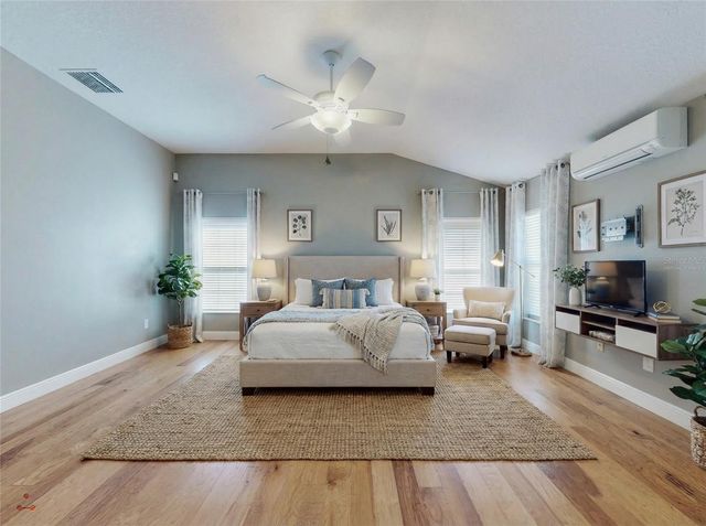 2450 CARRIAGE HILL WAY, The Villages, FL 32162