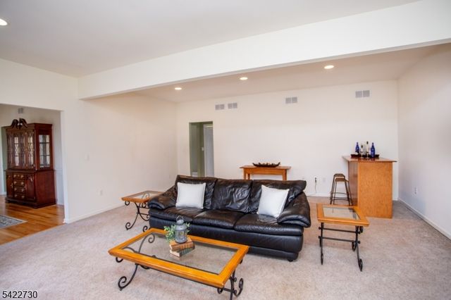 17 Cottage St, Lambertville City, NJ 08530