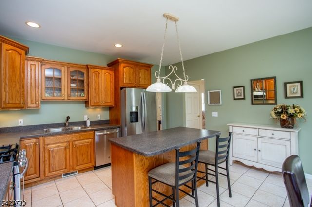 17 Cottage St, Lambertville City, NJ 08530