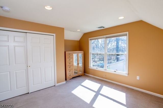 17 Cottage St, Lambertville City, NJ 08530