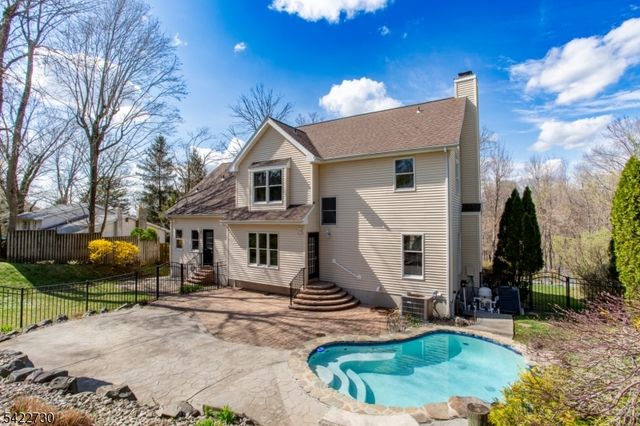 17 Cottage St, Lambertville City, NJ 08530