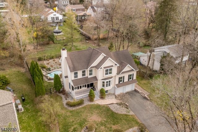 17 Cottage St, Lambertville City, NJ 08530
