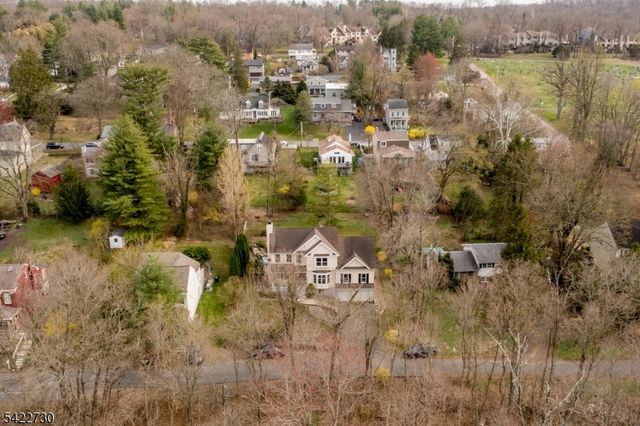 17 Cottage St, Lambertville City, NJ 08530