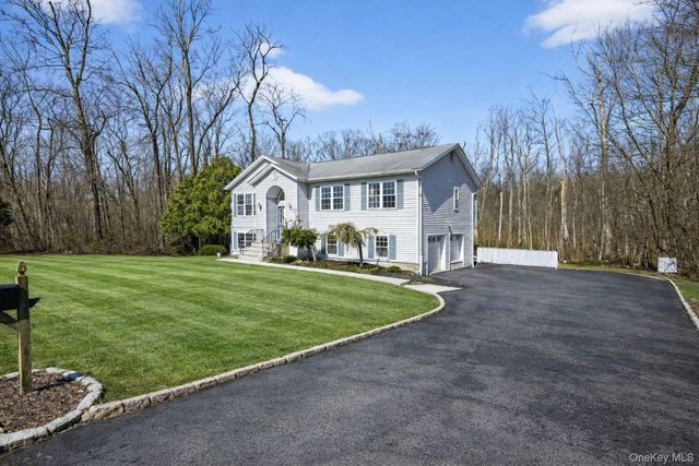 12 Aron Court, Spring Valley, NY 10977