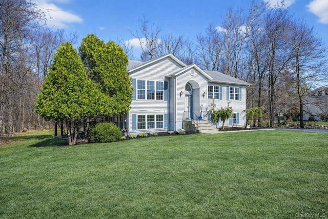 12 Aron Court, Spring Valley, NY 10977