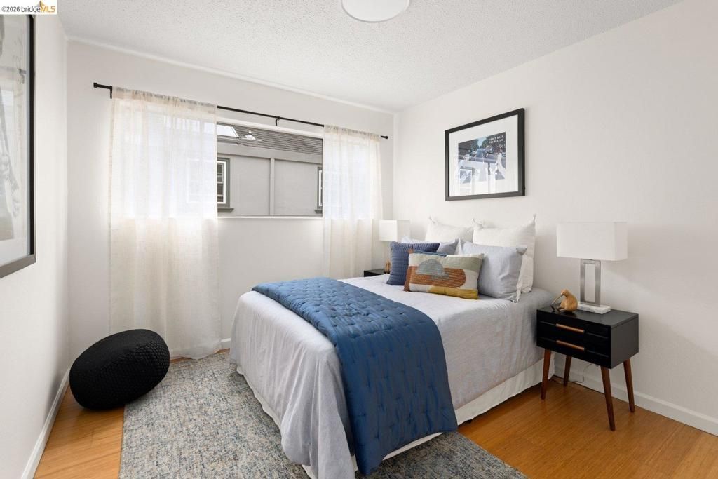 Image 13 of property listing at 2614 Warring St 9, Berkeley, CA 94704