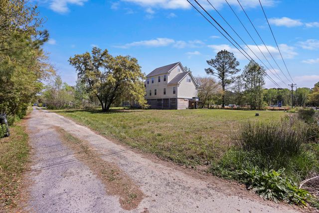 1371 River Road, Johns Island, SC 29455